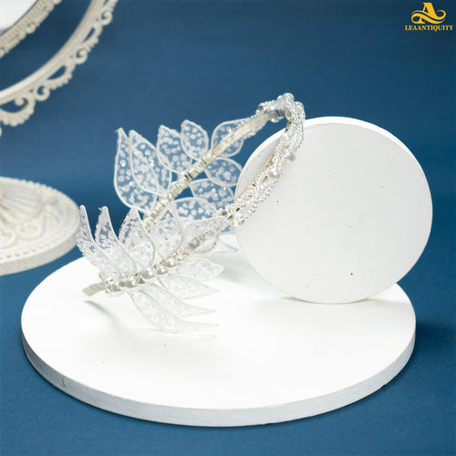 White Pearl's Wedding Headband - LeaAntiquity